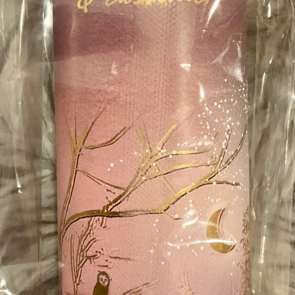 Bath and Body Works Snowflakes & Cashmere Fine Mist 8 oz, New Gift Bag🎁 - Picture 5 of 6